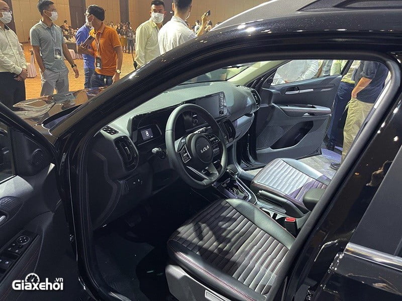 KIA Sonet 2023 giá lăn bánh, đánh giá xe, ưu đãi (08/2022)